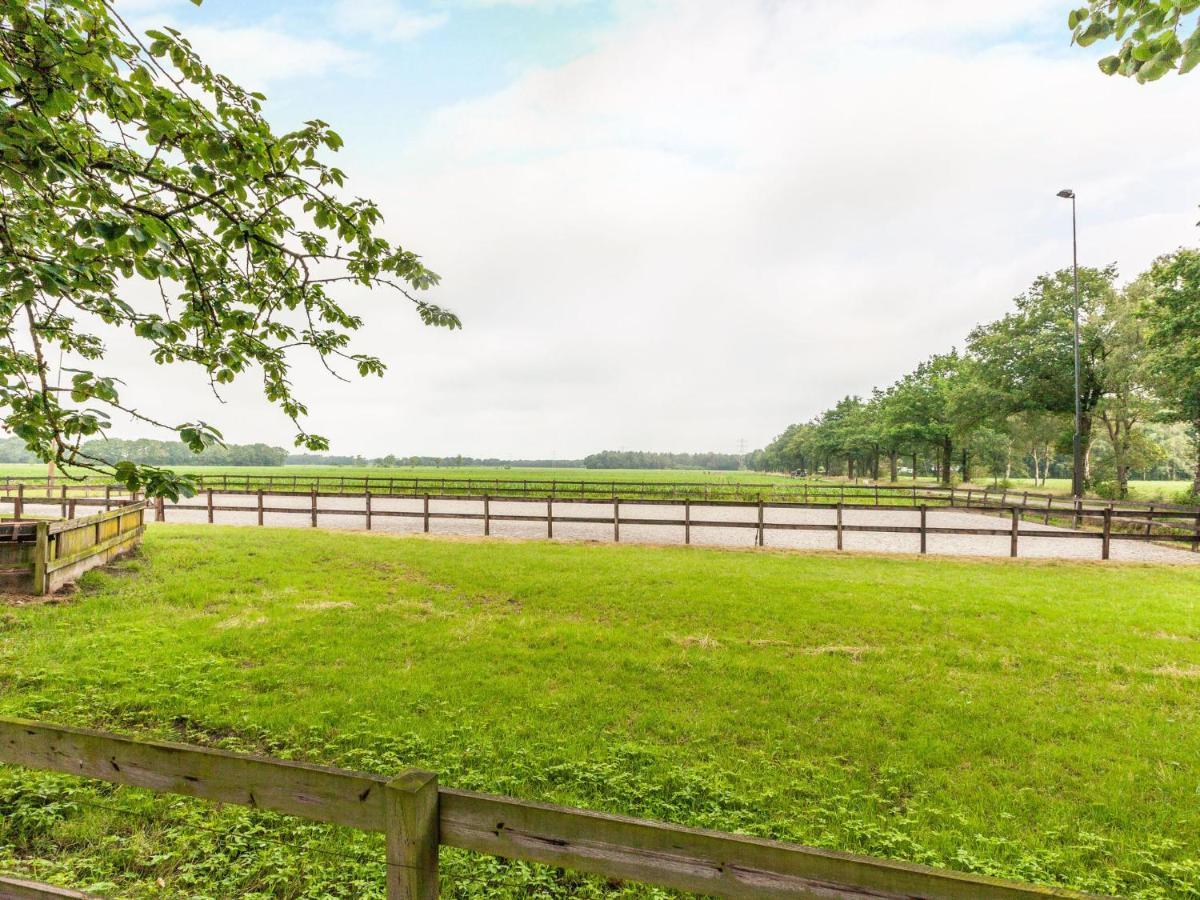 Cozy Holiday Home In Oisterwijk With Swimming Pool Esterno foto