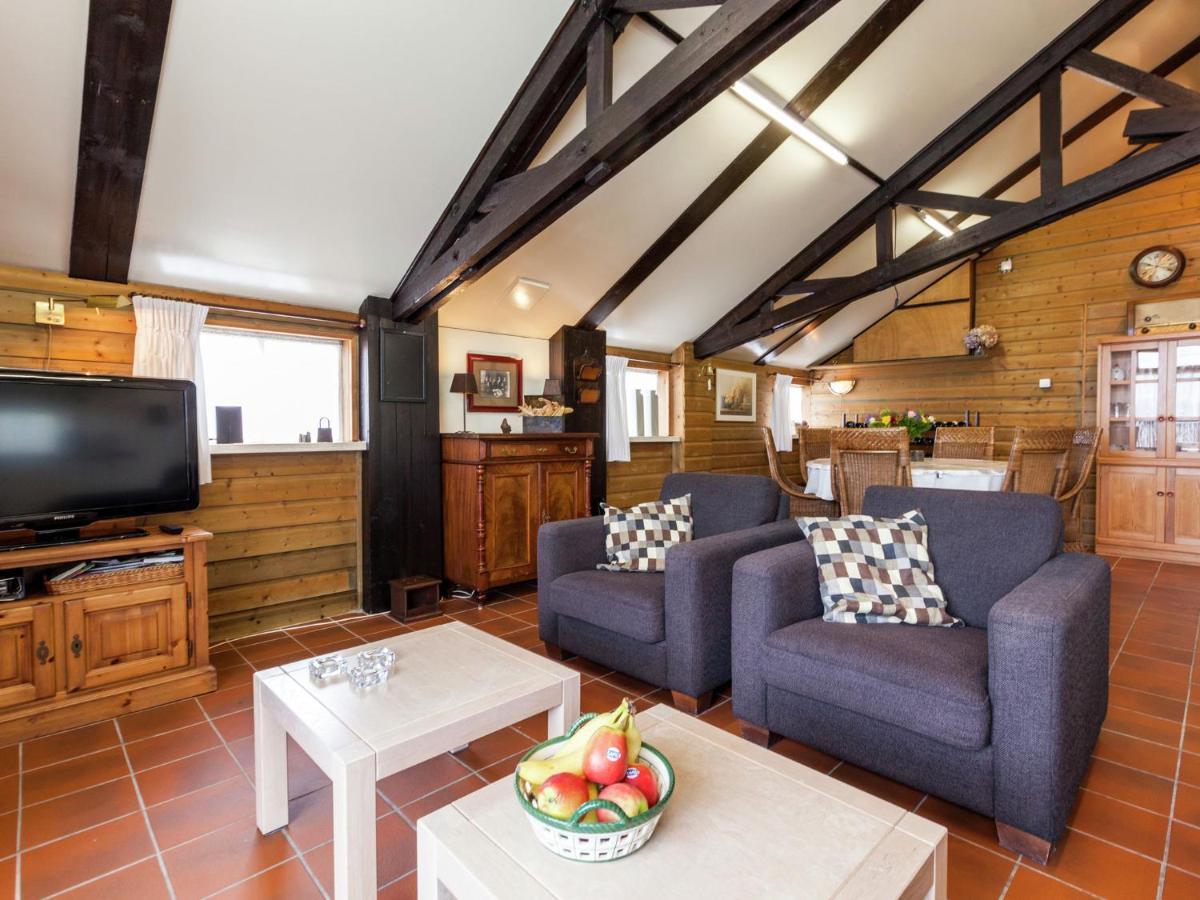 Cozy Holiday Home In Oisterwijk With Swimming Pool Esterno foto